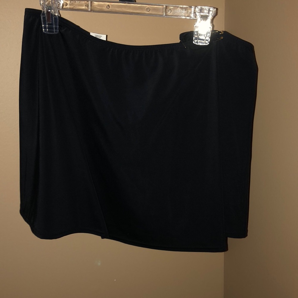 Silky black skirt